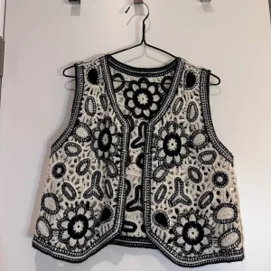 Embroidered Blouse Jacket - Image 2