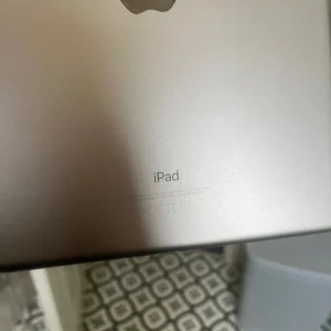 6th Gen iPad - Image 4