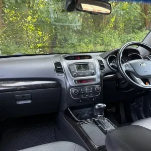 Kia Sorento 2.2 CRDI 5-Door Diesel Automatic 2014 - Image 8