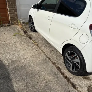 Peugeot 108 108 Allure 2016 5-door manual hatchback - Image 2