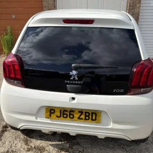 Peugeot 108 108 Allure 2016 5-door manual hatchback - Image 4