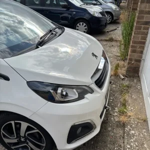 Peugeot 108 108 Allure 2016 5-door manual hatchback - Image 5