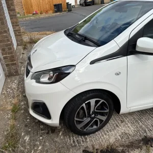 Peugeot 108 108 Allure 2016 5-door manual hatchback