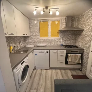 Spacious studio flat in Cirencester, Chesterton