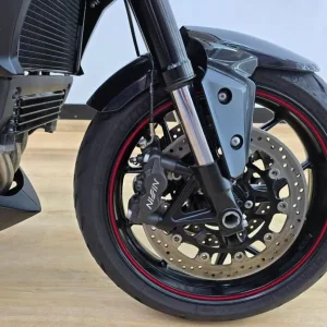 Triumph Tiger 1050 Sport - White - 2013 - Centre Stand, Single Sided Swingarm - Image 5