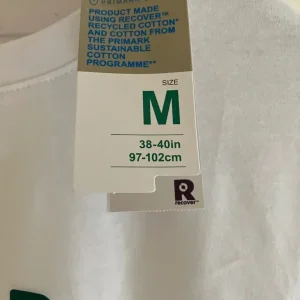 WHITE T-SHIRT SIZE M BRAND NEW - Image 3