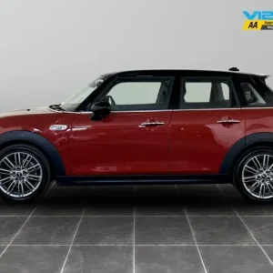 2017 MINI Cooper S 2.0 Auto 5-door with LED lights and black bonnet stripes - Image 7