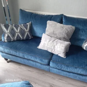 3 seater sofa and chair 💺 - Image 5