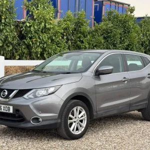 2016 Nissan Qashqai 1.2 DIG-T Acenta 2WD Euro 6 (s/s) 5dr Hatchback Petrol Manual - Image 8