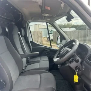 2020 Renault Master 2.3 Diesel 4x4 Business Panel Van - Image 6