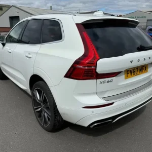 2017 Volvo XC60 2.0 D4 R DESIGN Pro 5dr AWD Estate - Image 5