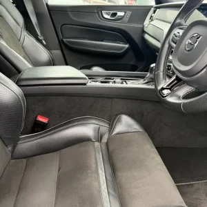 2017 Volvo XC60 2.0 D4 R DESIGN Pro 5dr AWD Estate - Image 7