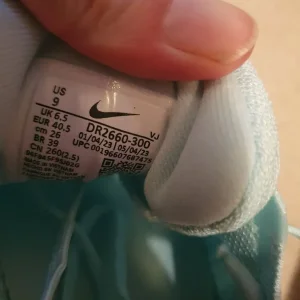 Nike ZoomX Invincible Run Flyknit 3 'Jade Ice - Image 4