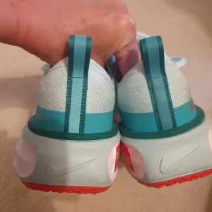 Nike ZoomX Invincible Run Flyknit 3 'Jade Ice - Image 8