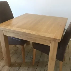 Table and chairs - Image 6