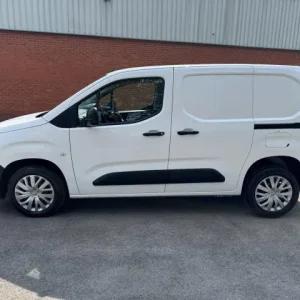2021 Peugeot Partner 1000 1.5 Bluehdi 100 Professional Van - Image 6