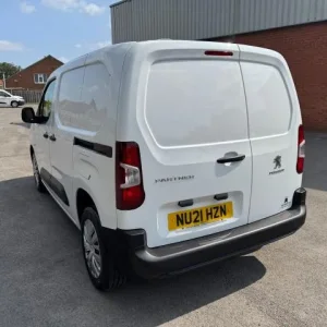 2021 Peugeot Partner 1000 1.5 Bluehdi 100 Professional Van - Image 7