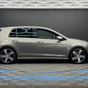 2016 Volkswagen Golf 2.0 TSI BlueMotion Tech R 4Motion 5-door hatchback - Image 4