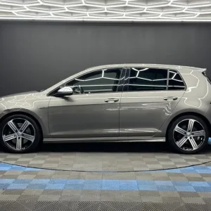 2016 Volkswagen Golf 2.0 TSI BlueMotion Tech R 4Motion 5-door hatchback - Image 8