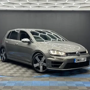 2016 Volkswagen Golf 2.0 TSI BlueMotion Tech R 4Motion 5-door hatchback
