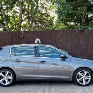 2016 Peugeot 308 2.0 BlueHDi Allure EAT Euro 6 5-door Hatchback Diesel Automatic - Image 6