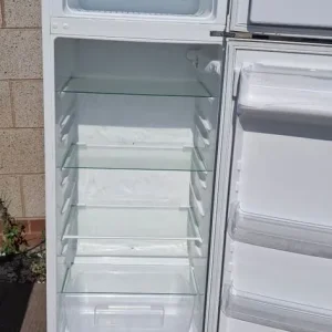 Zanussi fridgefreezer - Image 4