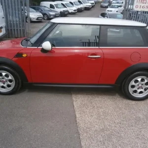 2012 MINI Cooper D 1.6 Diesel 3 Door Hatchback - Image 4