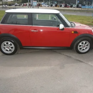 2012 MINI Cooper D 1.6 Diesel 3 Door Hatchback - Image 6