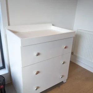 White chest of drawers with nappy changing top - Image 2