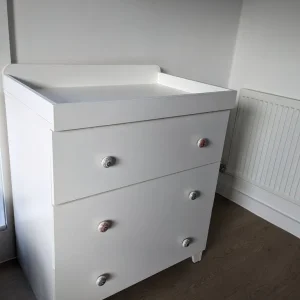 White chest of drawers with nappy changing top - Image 3