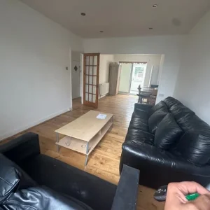 4 Double Bedroom Semi-Detached House Furnished with 3 Toilet Bathroom Shower - Image 5