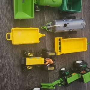 Books and toy cars - Image 5