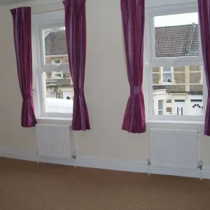 Large double bedroom in Coronation Avenue house, Chigwell - Image 8