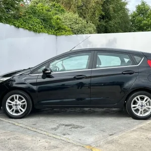 2016 Ford Fiesta 1.0T EcoBoost Zetec Hatchback - Image 6