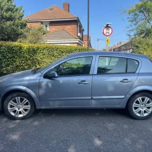 Vauxhall Astra Hatchback 2006 Manual 5-door - Image 3