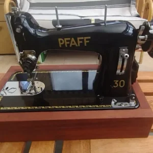 PFAFF 30 SEWING MACHINE - Image 6
