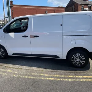 2021 Citroen Dispatch 2.0 BlueHDi 1400 Manual Panel Van - Image 8