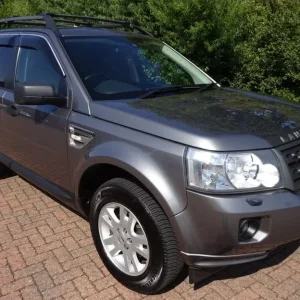 2011 Land Rover Freelander 2 2.2 TD4 XS 4WD Estate - Image 4