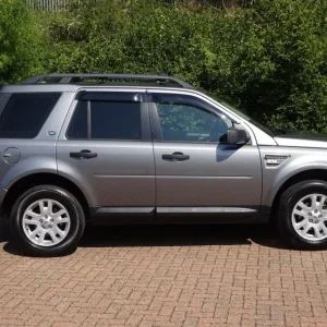 2011 Land Rover Freelander 2 2.2 TD4 XS 4WD Estate - Image 5