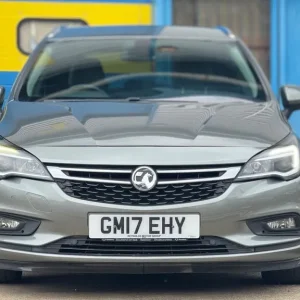 2017 Vauxhall Astra 1.4i Turbo Elite Sports Tourer Auto - Image 3