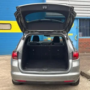 2017 Vauxhall Astra 1.4i Turbo Elite Sports Tourer Auto - Image 8
