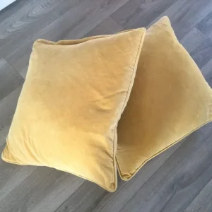 IKEA bedside lights, feather cushions, garden duvet cover and vases - Image 2