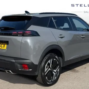 2023 Peugeot 2008 1.2 PureTech Allure SUV 5-door manual - Image 3