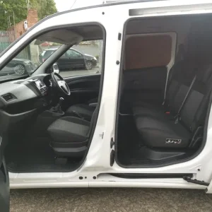 2019 Vauxhall Combo 2300 1.3 CDTI 16V 95ps H1 Crew Van Euro 6 Panel Van Diesel Manual - Image 5