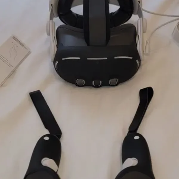 Meta Quest 3 512GB with Accessories