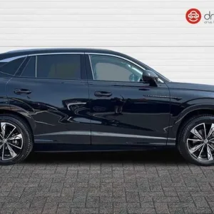 2025 MG HS 1.5 T-GDI Trophy SUV 5-door Petrol DCT - Image 2