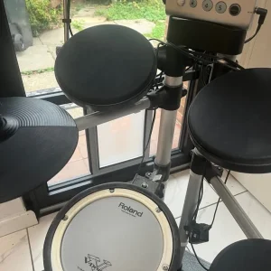 Electric Roland Drumkit - Image 5