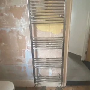 Chrome curved towel rail - Image 2