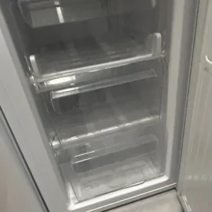 Under-counter freezer from curry’s - Image 8