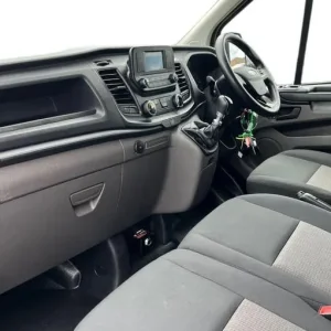 2022 Ford Transit Custom 300 Leader L1 SWB Double Cab FWD 2.0 EcoBlue 105ps Low Roof Manual Crew - Image 4